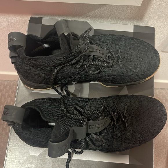 LeBron 15 - Picture 6 of 11